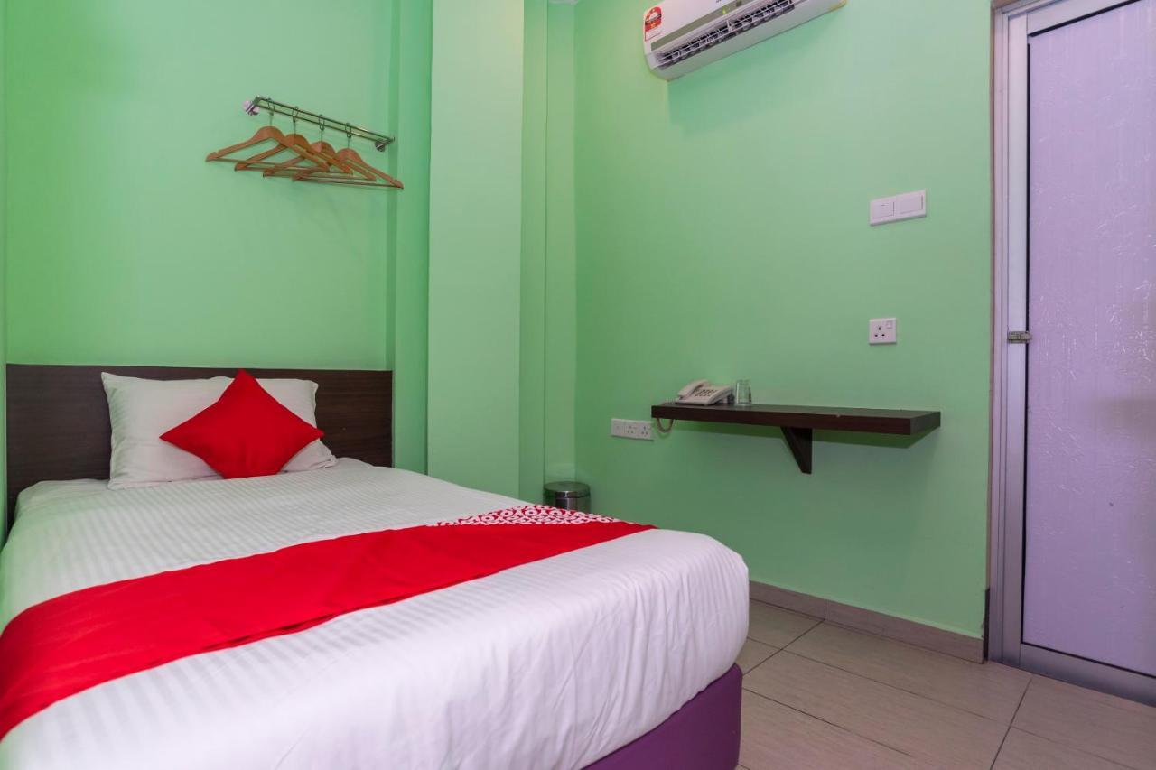Oyo 1172 Hotel Shlyo Nusajaya  Εξωτερικό φωτογραφία