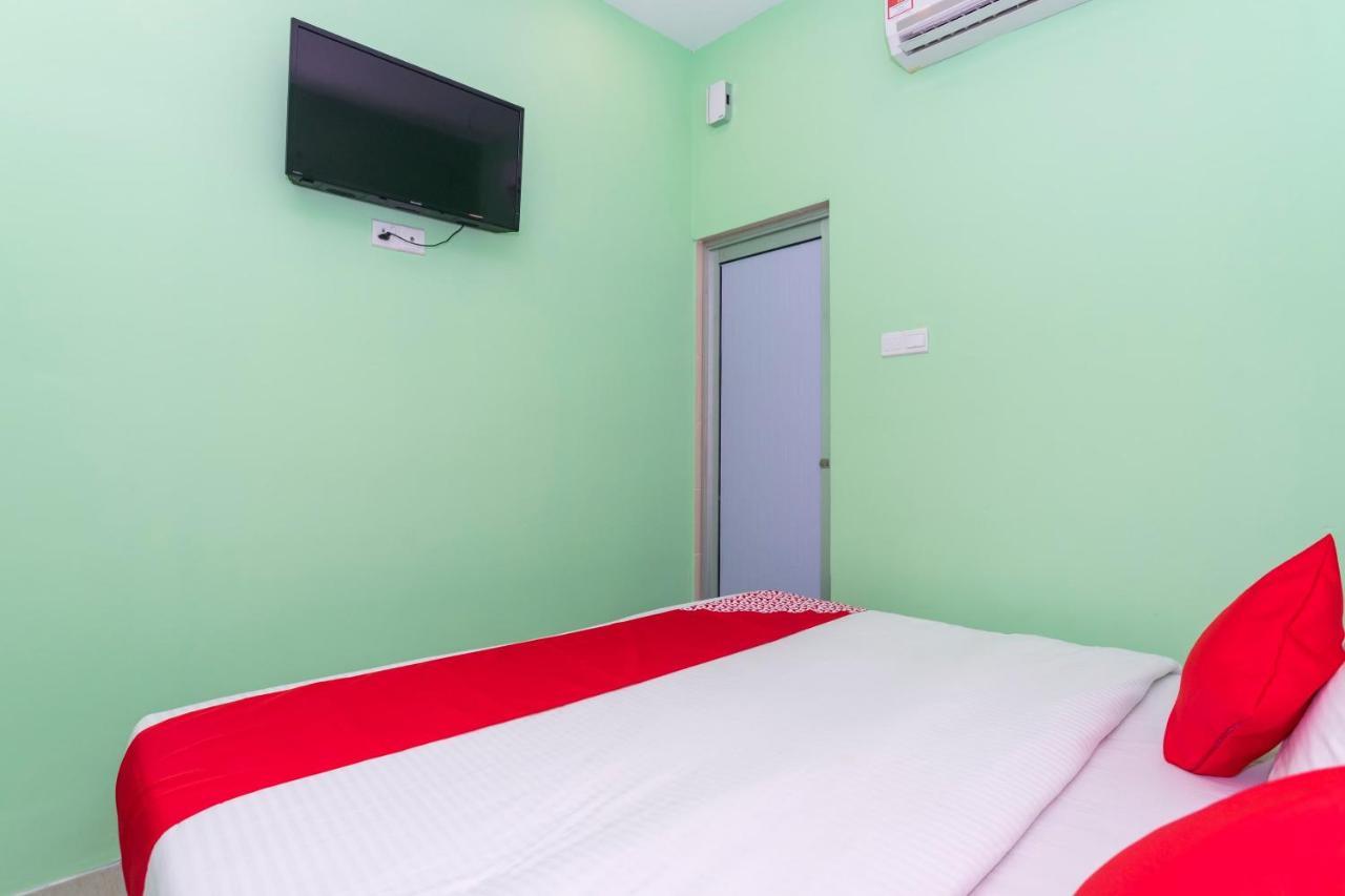 Oyo 1172 Hotel Shlyo Nusajaya  Εξωτερικό φωτογραφία