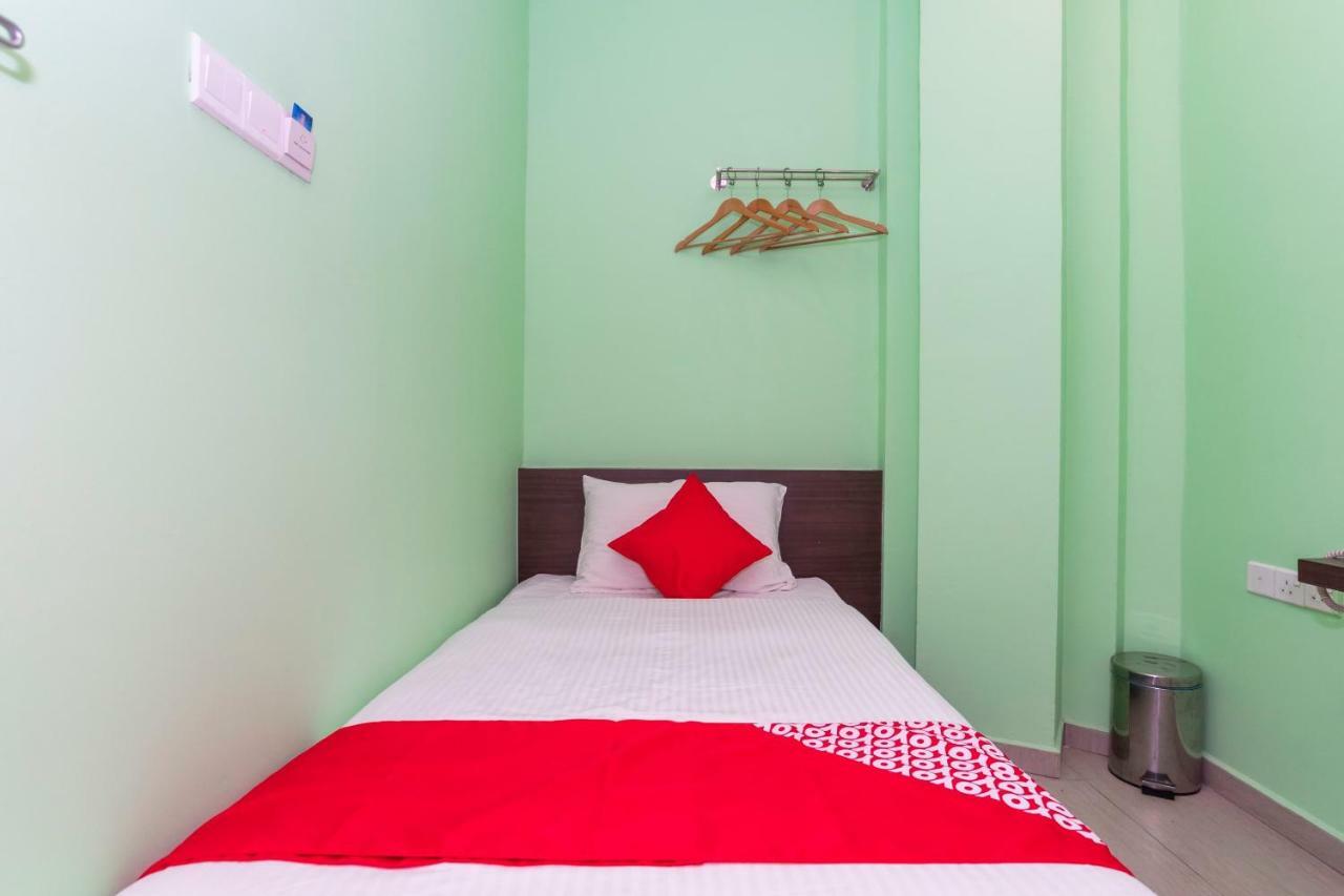 Oyo 1172 Hotel Shlyo Nusajaya  Εξωτερικό φωτογραφία