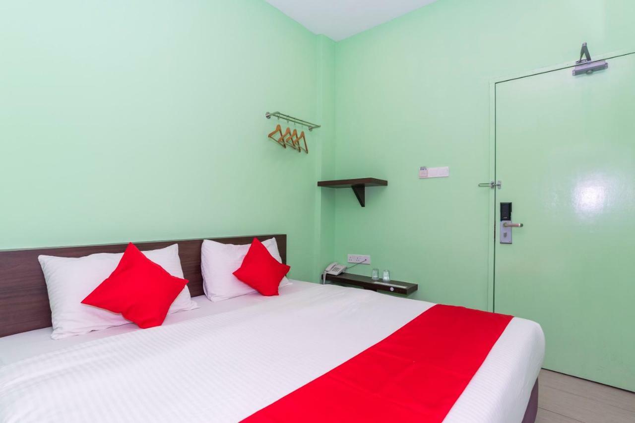 Oyo 1172 Hotel Shlyo Nusajaya  Εξωτερικό φωτογραφία