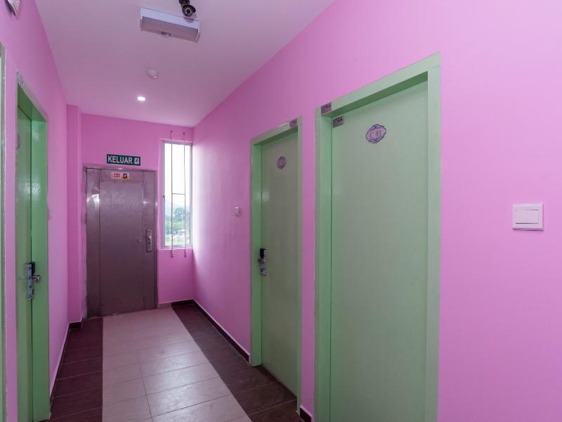 Oyo 1172 Hotel Shlyo Nusajaya  Εξωτερικό φωτογραφία