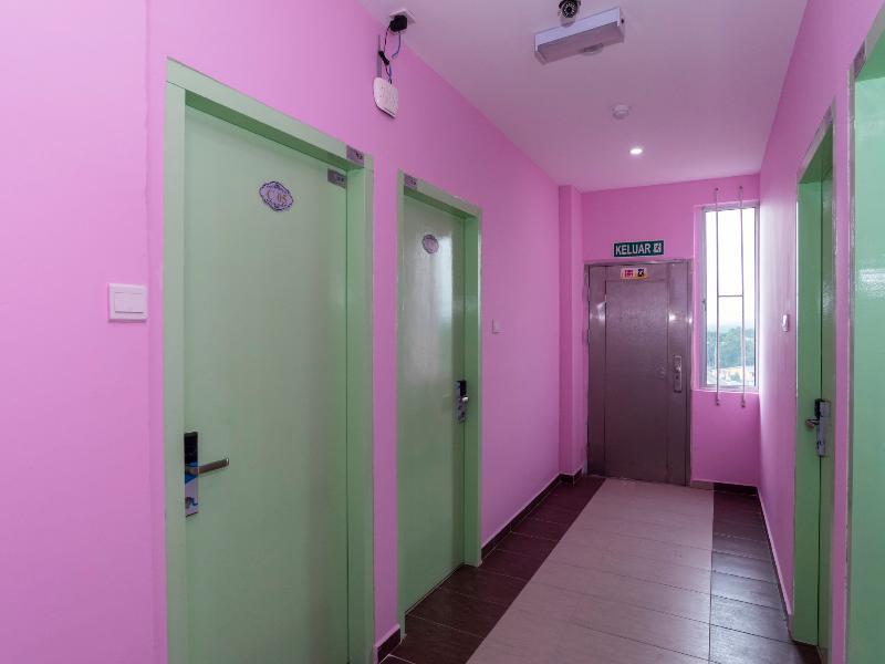 Oyo 1172 Hotel Shlyo Nusajaya  Εξωτερικό φωτογραφία